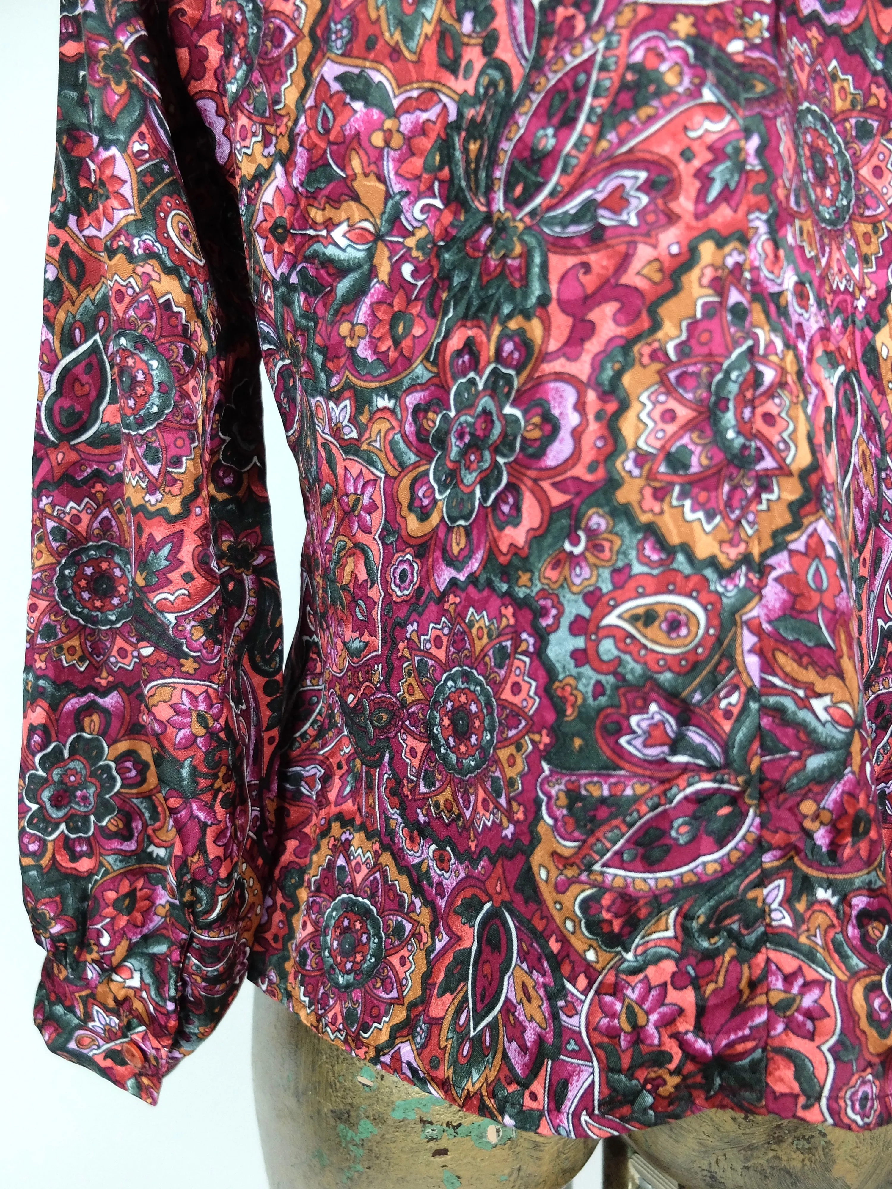 70s Psychedelic Mod Glam Rock Bright Pink Paisley Print Silky Long Sleeve Blouse