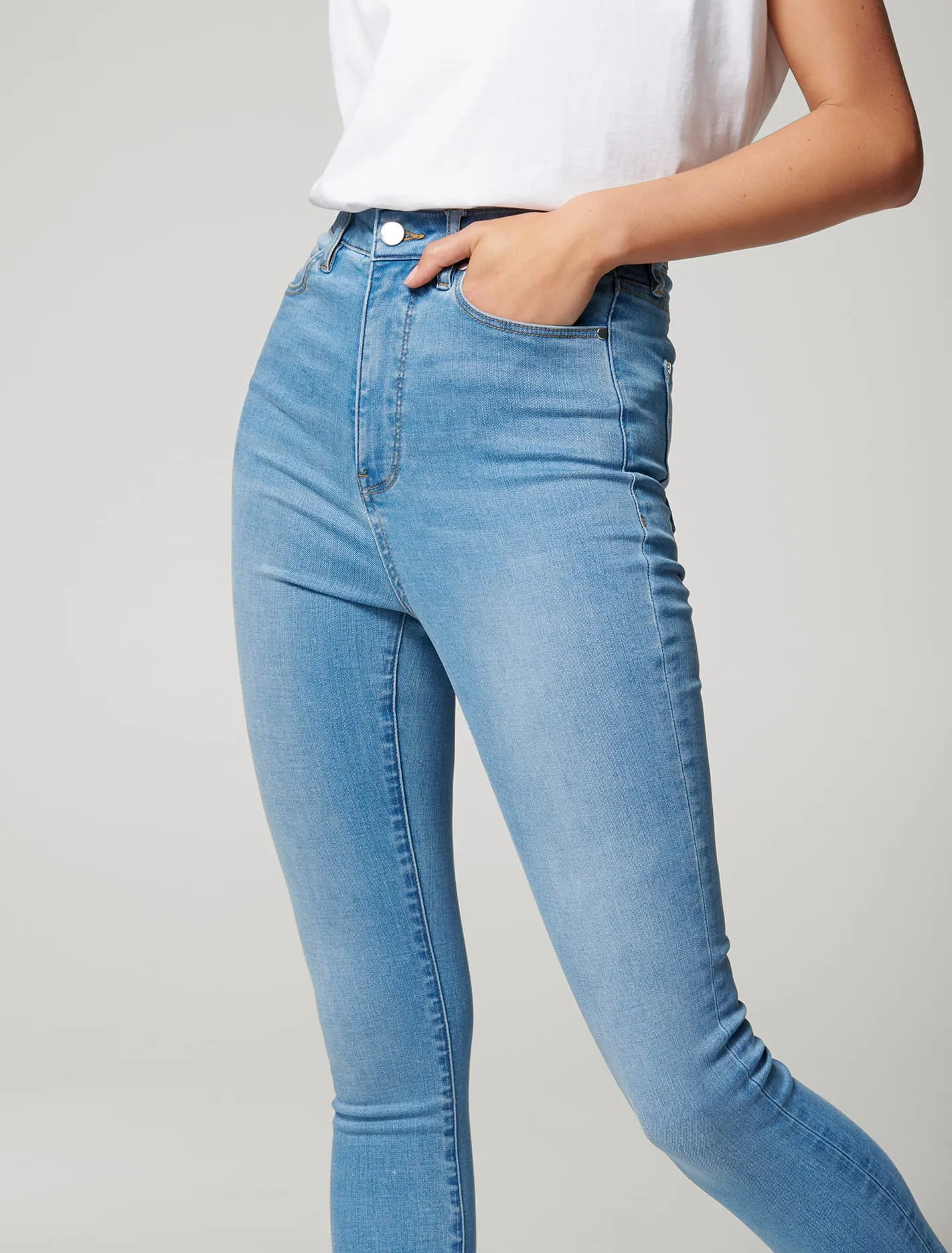 Bella High Rise Sculpting Jean