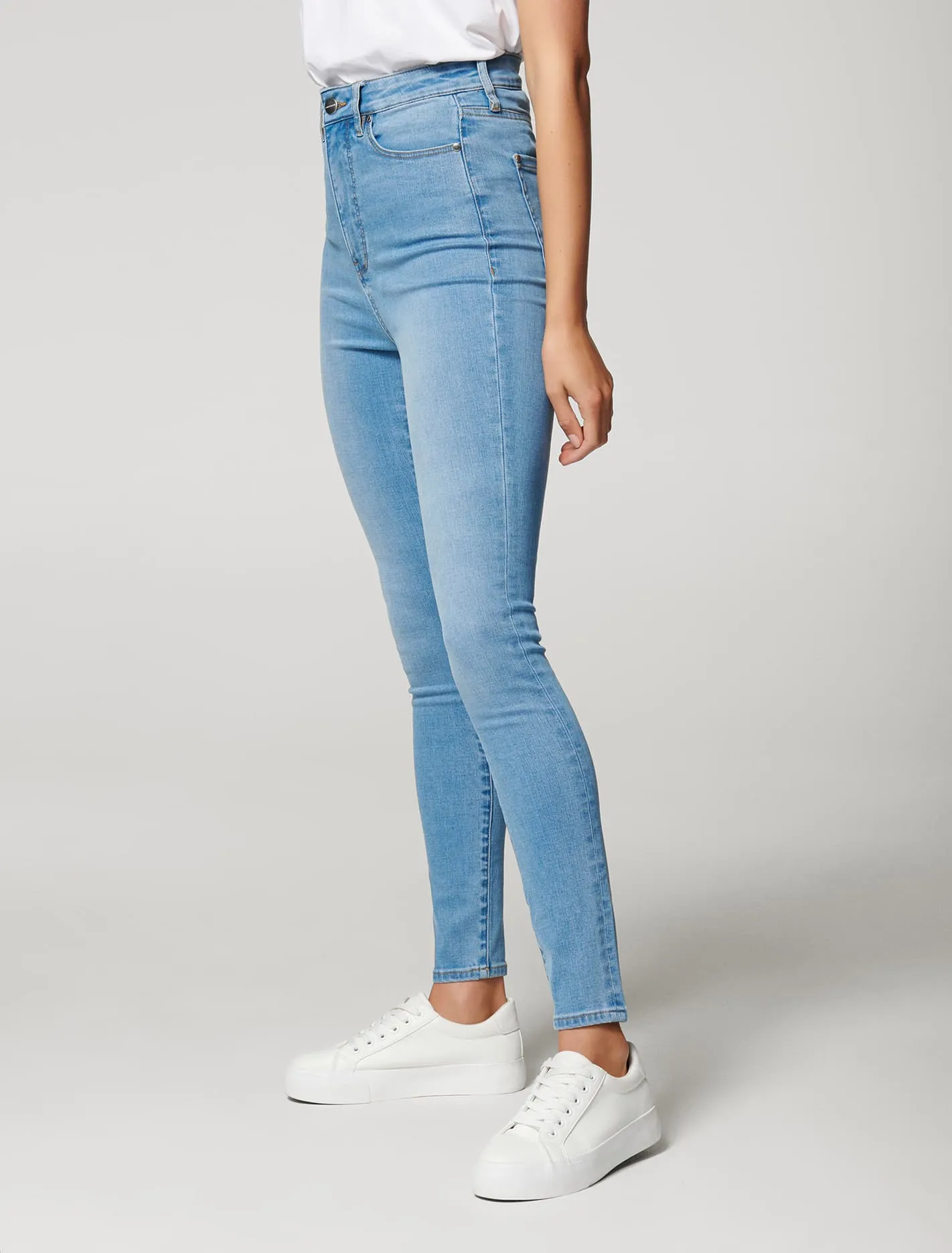 Bella High Rise Sculpting Jean