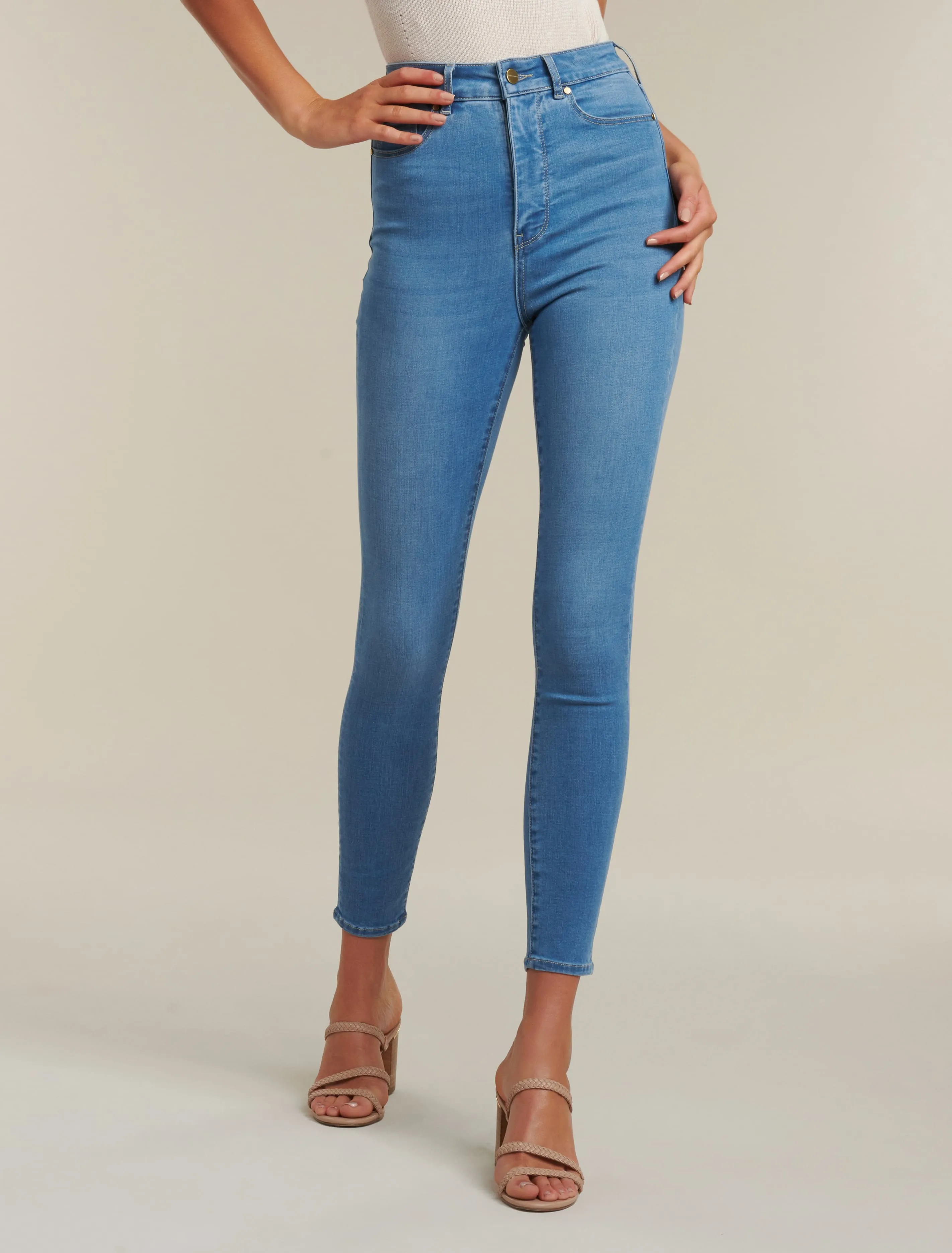 Bella High Rise Sculpting Jean