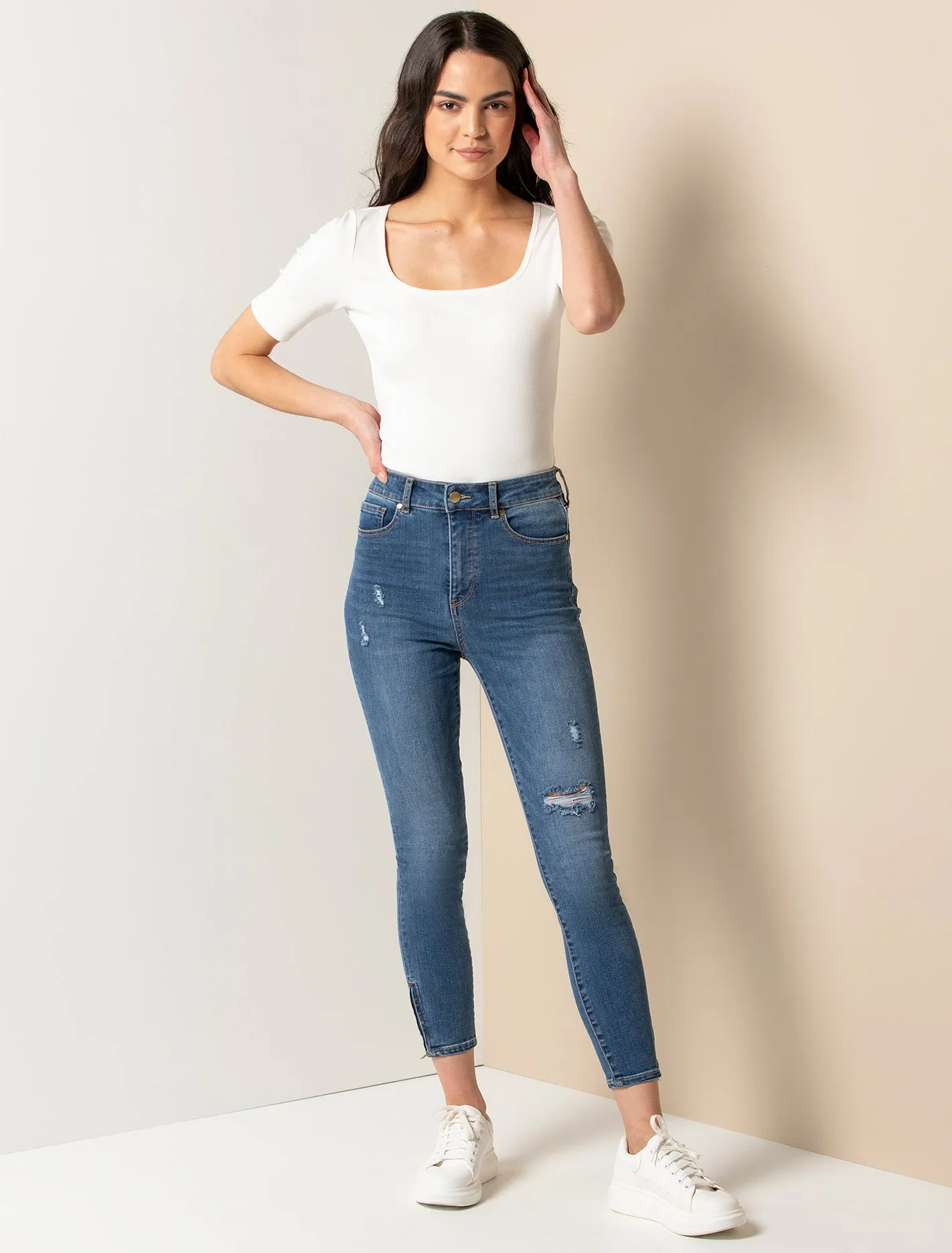 Bella Petite High Rise Sculpting Jean