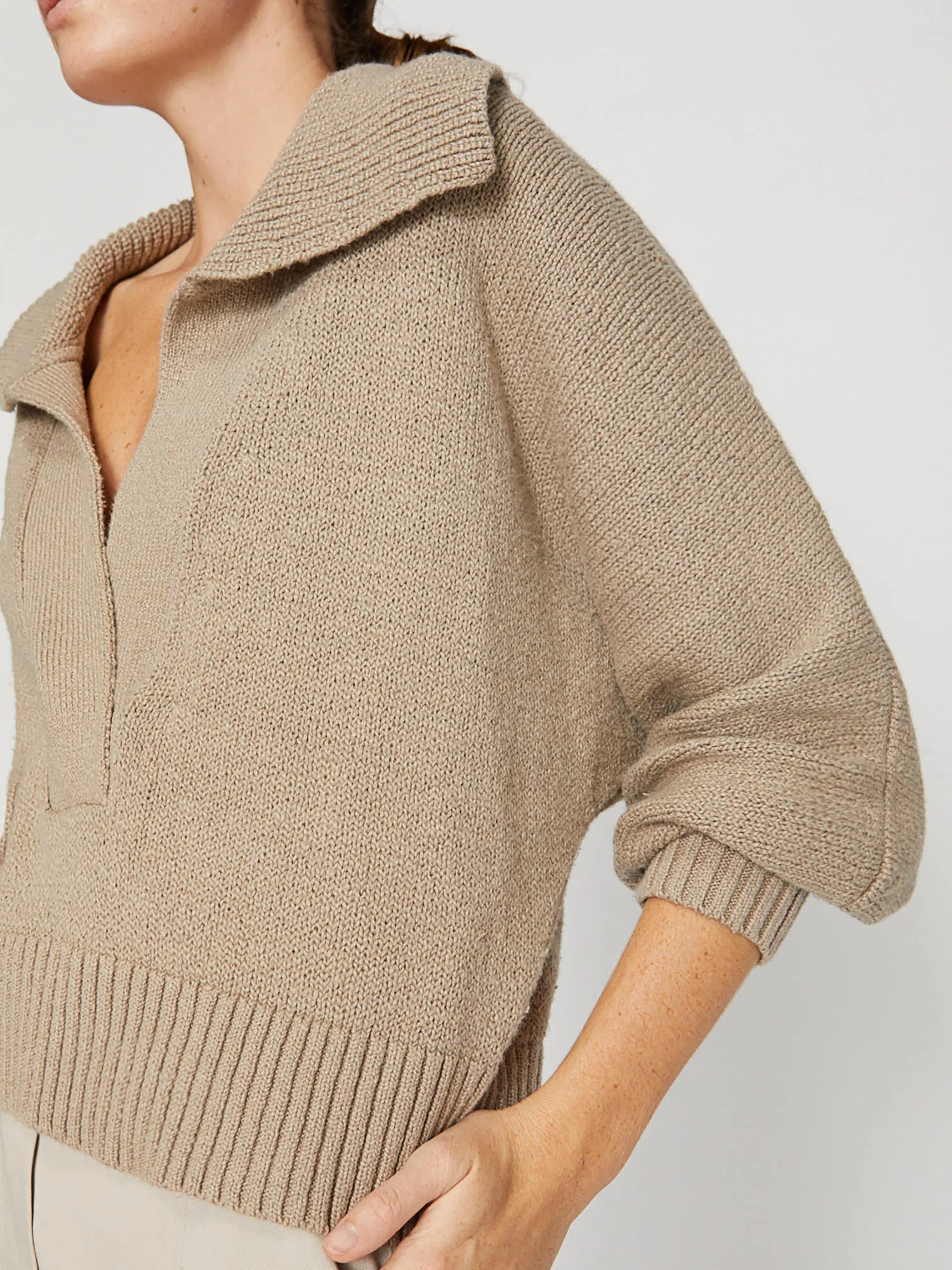 Brochu Walker - Marlowe Cropped Henley in Taupe