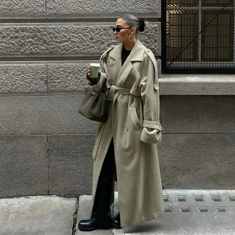 Elegant long coat with khaki belt