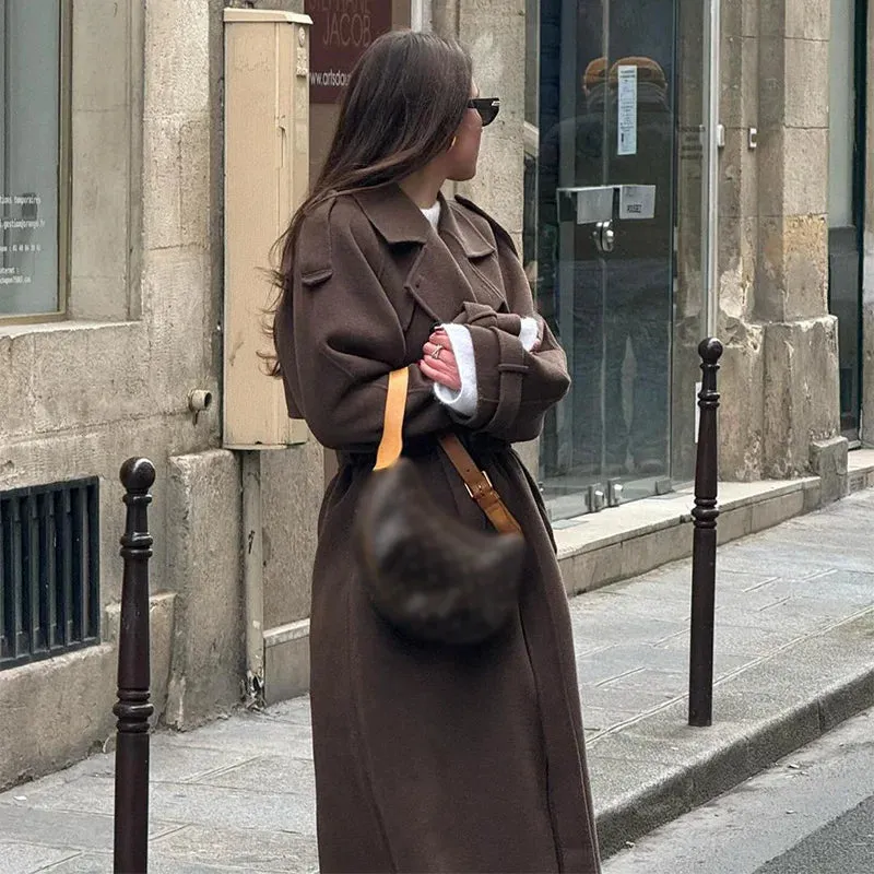 Elegant long coat with khaki belt