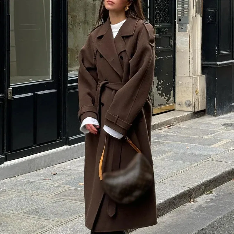 Elegant long coat with khaki belt