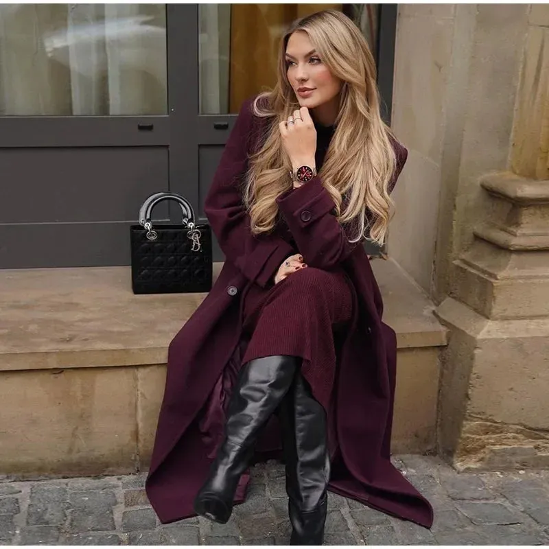 Elegant long coat with khaki belt