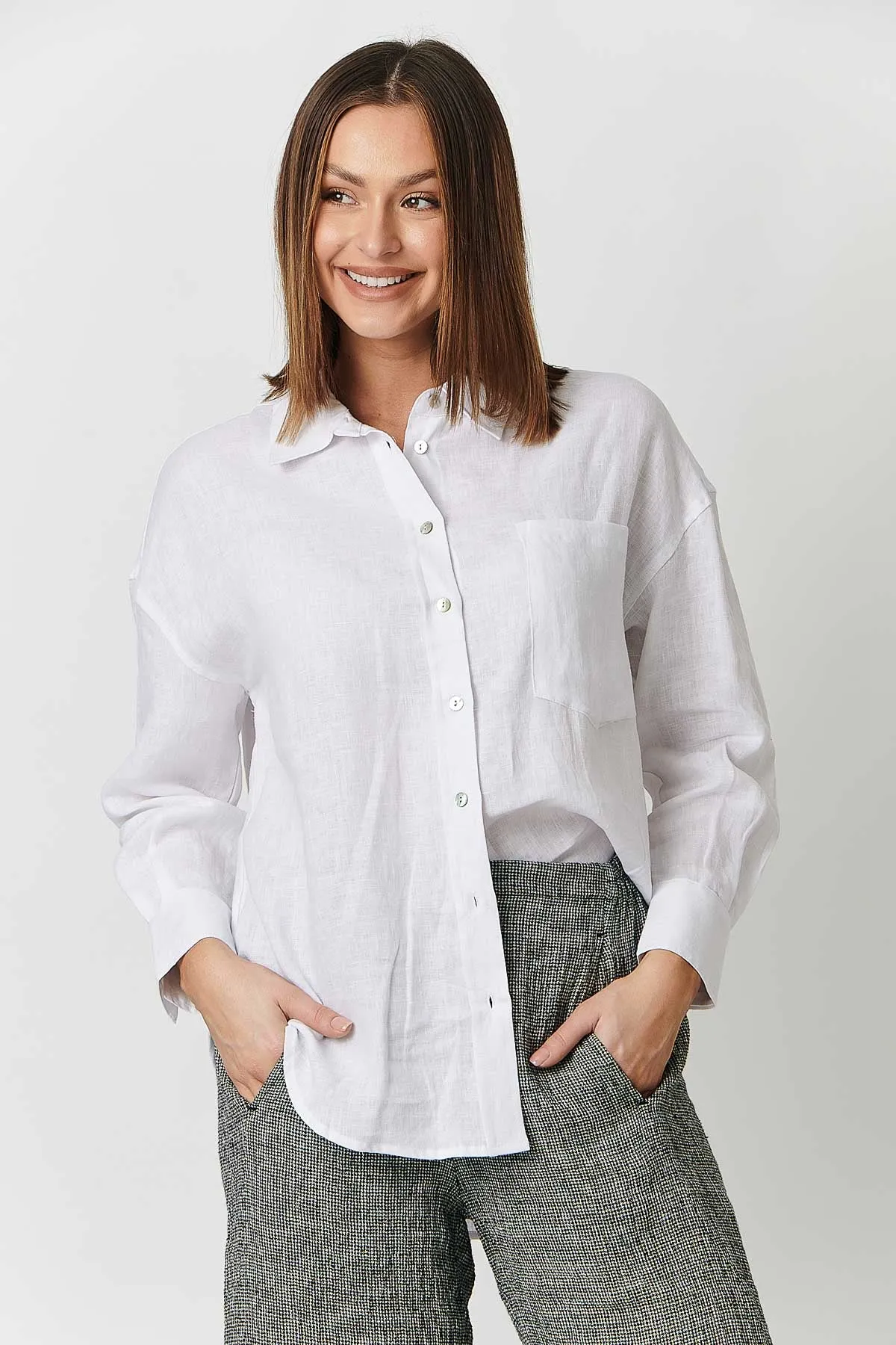 GA415 Classic Button Up Shirt in White