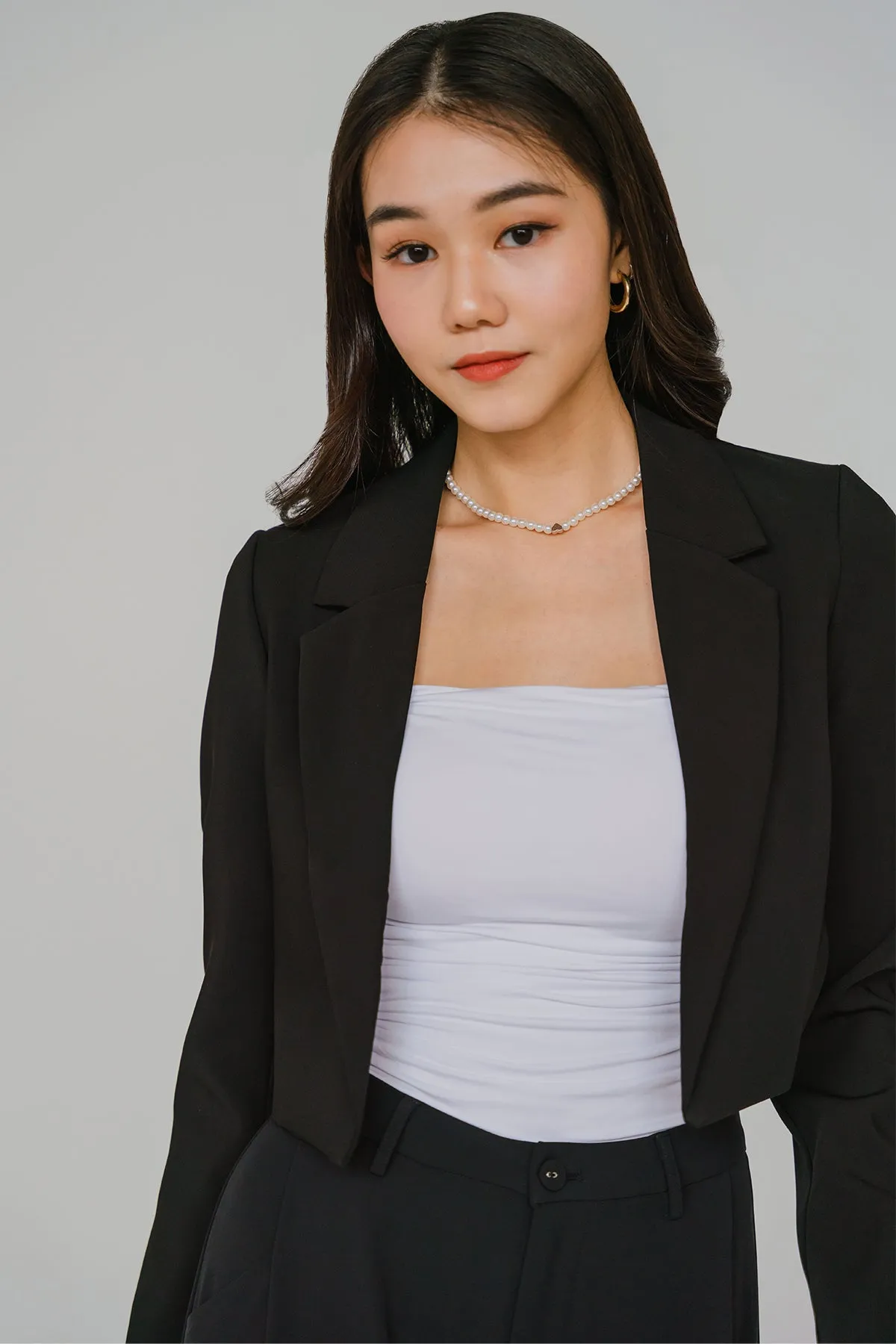 Metropolitan Cropped Blazer (Black)