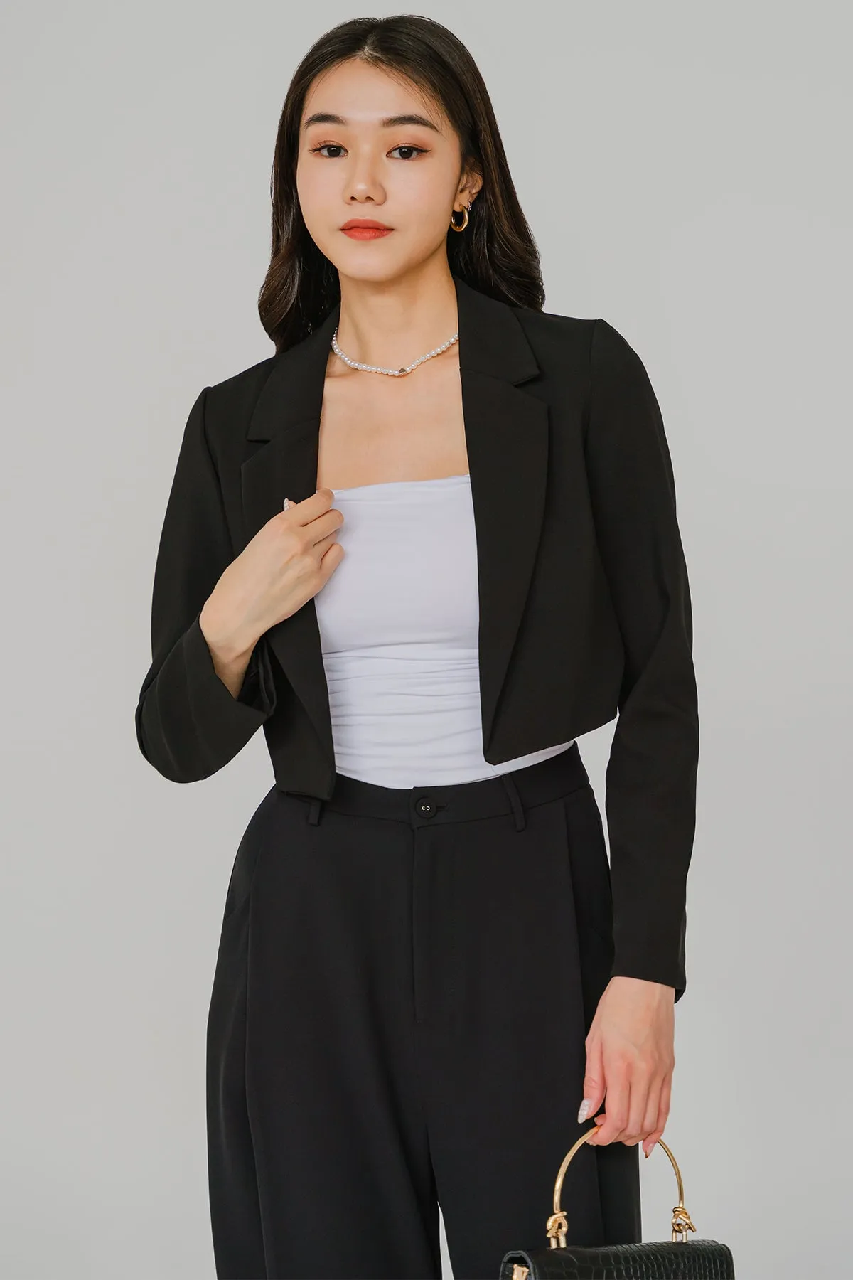 Metropolitan Cropped Blazer (Black)