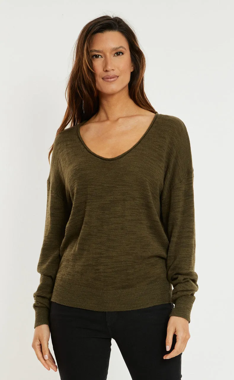 Mododoc 44E-A5907 L/S U-Neck Sweater Top