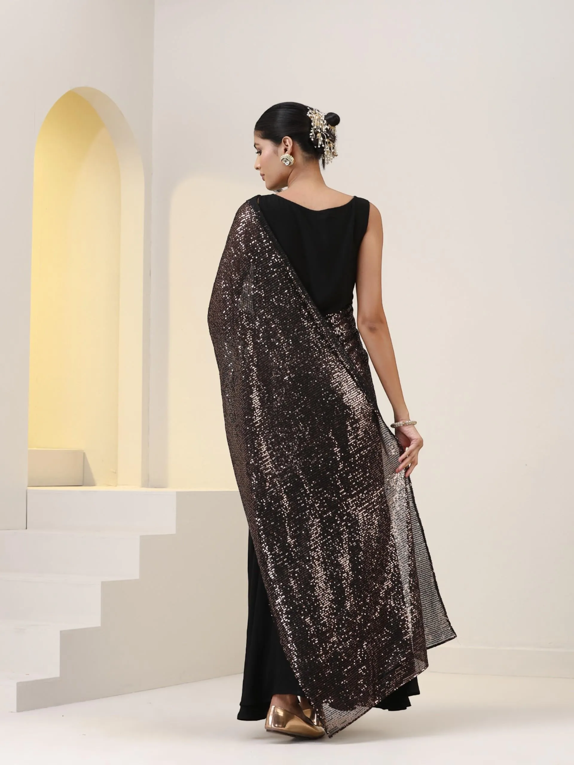 Splendour Korean Dress with Sequin Pallu